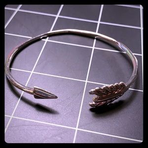 Stella and Dot Silver Cuff with Arrow